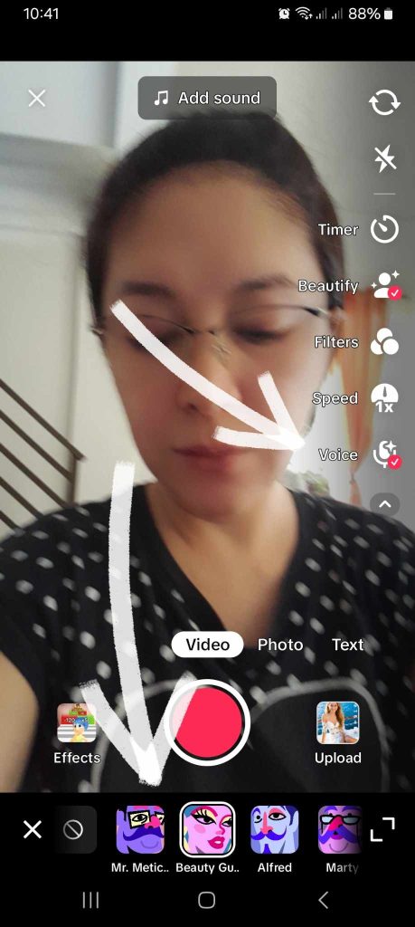 High Social’s screenshot shows how to use TikTok AI voice filters.